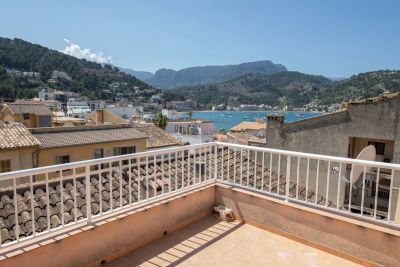 Gran piso con terraza y ascensor en Port de Sóller para alquiler a largo plazo