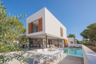 Espectacular casa con piscina para alquiler mensual en Son Serra de Marina