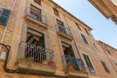 Casa de pueblo con terraza en el corazón de Sóller