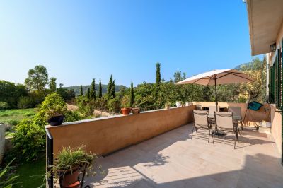 Casa de nueva construcción en Sóller con jardín
