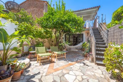 Encantadora casa de pueblo con patio en el corazón de Sóller
