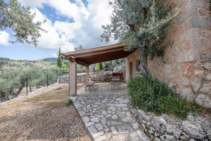 Casa de montaña muy bonita y soleada con fantásticas vistas en