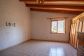 Pequeña casa con jardin y piscina para reformar
